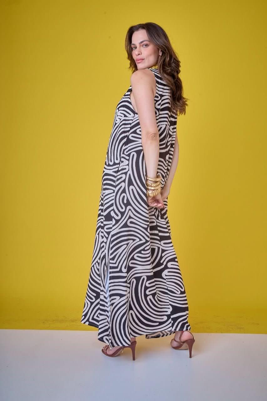 Vestido Linhas P&B Ezildinha